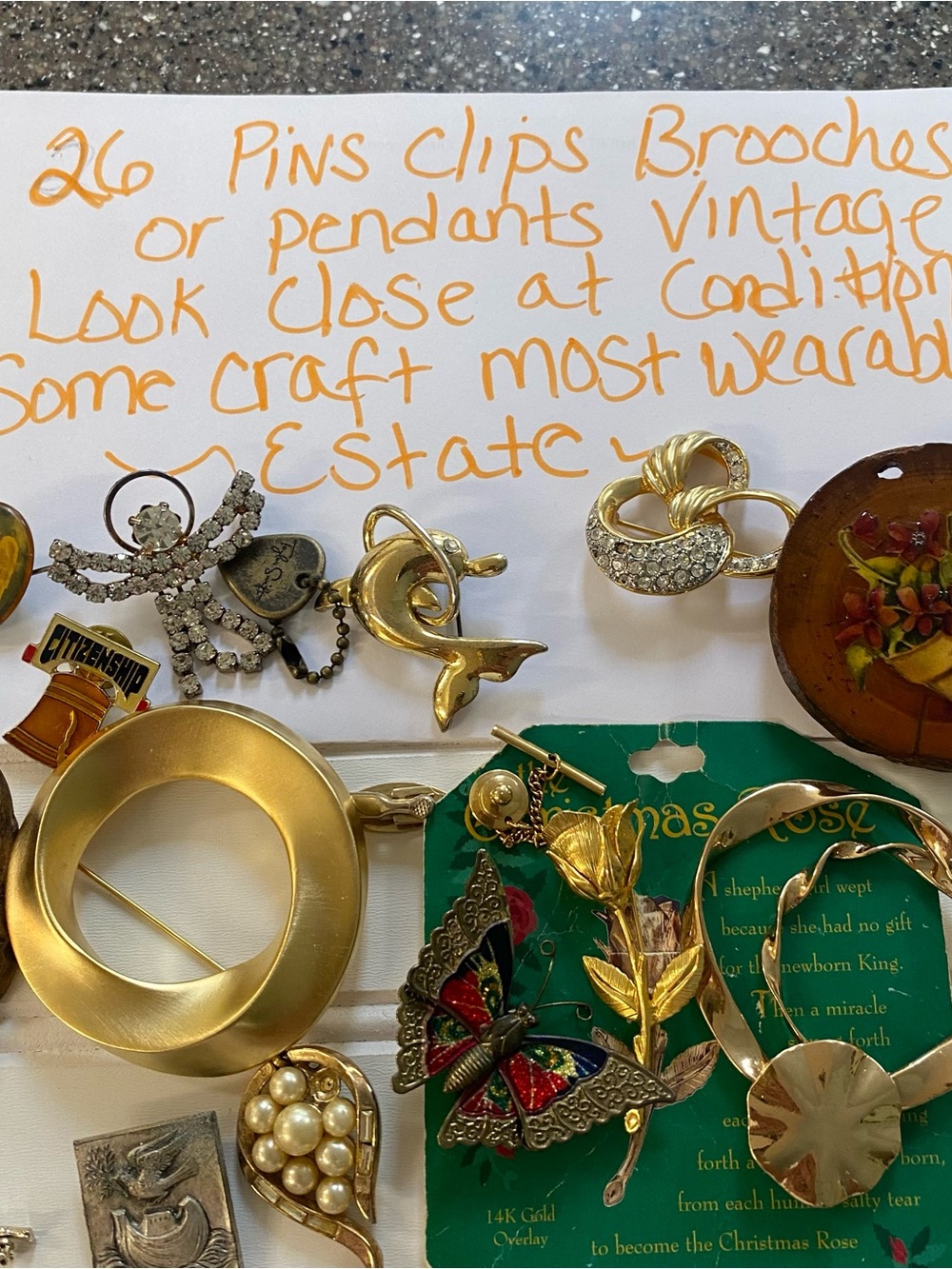 Vintage +Modern 26 lot Gold-Tone Brooch and Clip pins Jewelry wear craft sell